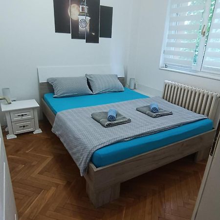 Novi Sad Apartman Tenigo Esterno foto