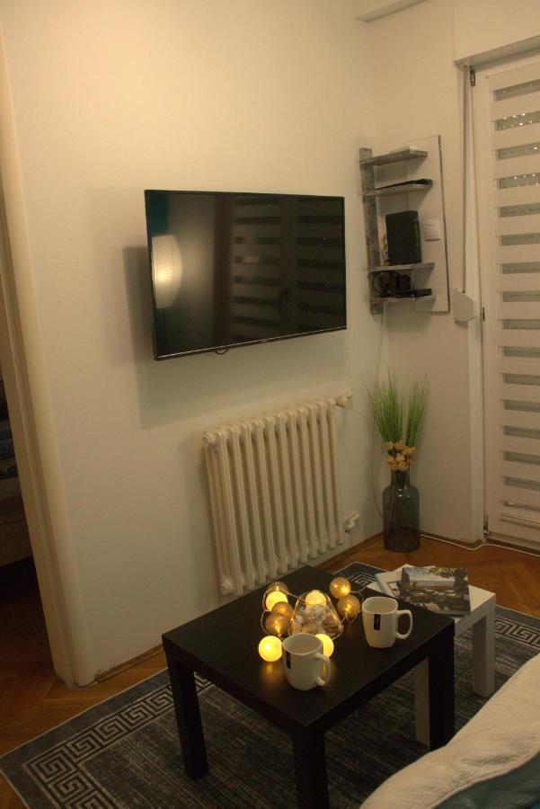 Novi Sad Apartman Tenigo Esterno foto