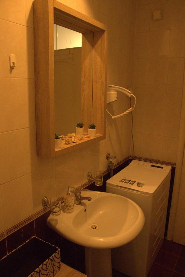 Novi Sad Apartman Tenigo Esterno foto