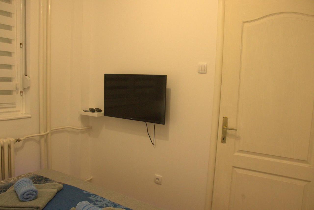 Novi Sad Apartman Tenigo Esterno foto