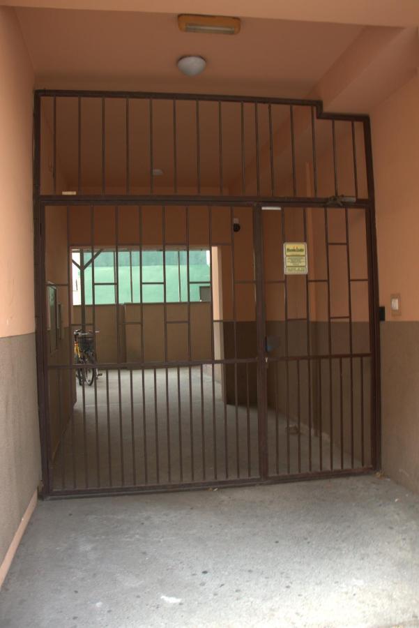 Novi Sad Apartman Tenigo Esterno foto